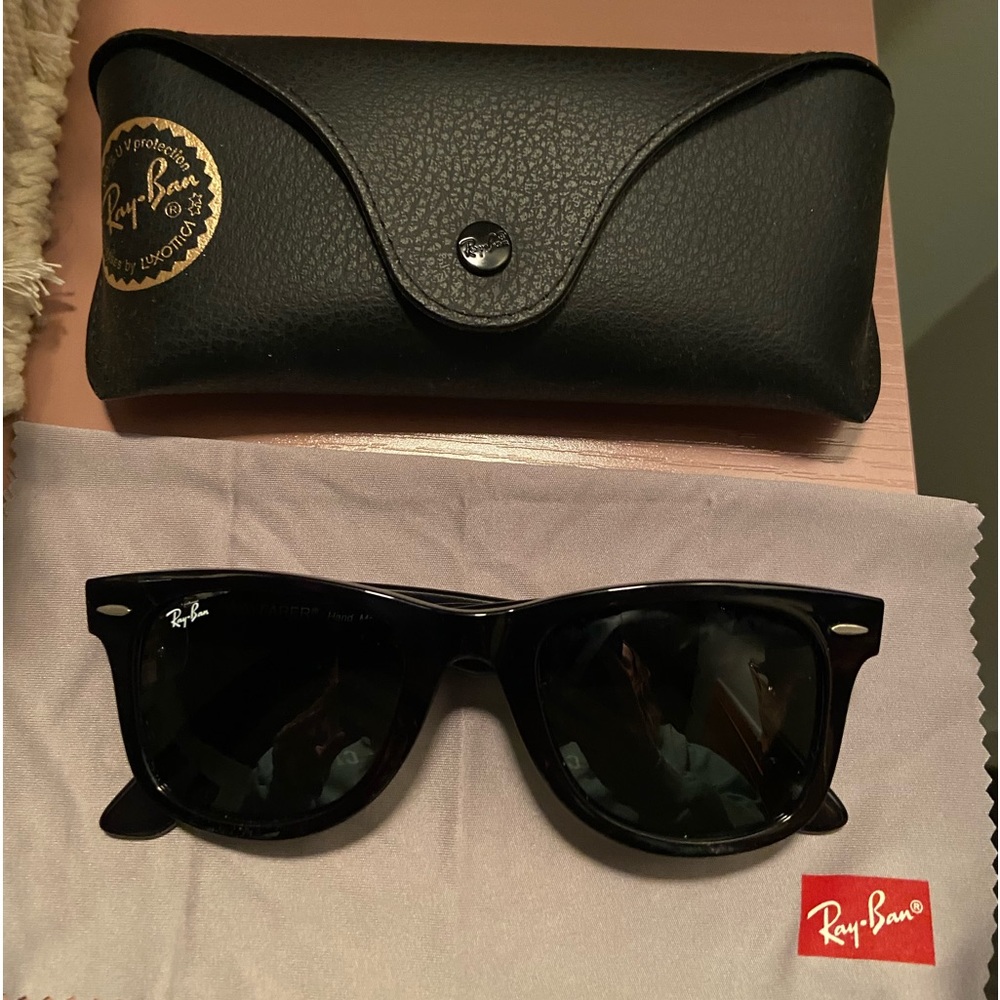 NWOT Ray Ban Wayfare sunglasses